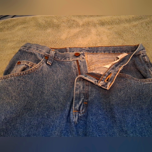 Wrangler Regular Fit Blue Jeans Classic Denim - Picture 8 of 12